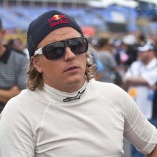 Raikkonen Cuma Incar Papan Tengah