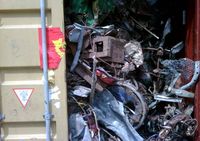 113 Kontainer Isi Besi Beracun Masuk Indonesia