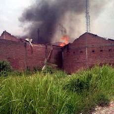 Elpiji Meledak, Home Industry Keramik Dilalap Api