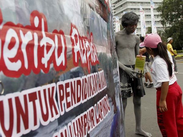 Rp 1.000 untuk Anak Korban Lumpur Rp 1.000 untuk Anak Korban Lumpur