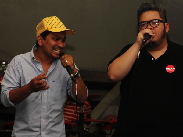 Mengintip Latihan Olah Vokal Ala Tompi Mengintip Latihan Olah Vokal Ala Tompi