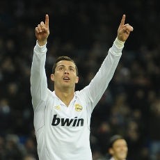 Ronaldo Kini Dapat Standing Ovation