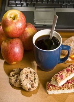 Khusus Buat Ngemil di Kantor: Camilan Sehat 200 Kalori!