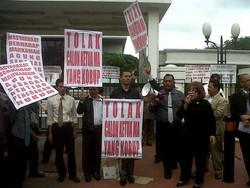 Isu Satu Suara Dihargai Rp 5 Miliar, Advokat Demo MA