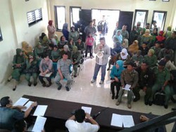 Tidak Dapat Dana Tunjangan, Puluhan Guru SLB Geruduk Kantor DPRD Sulsel