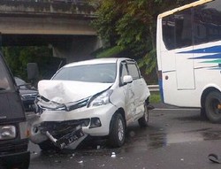 18 Kendaraan Tabrakan Beruntun di Tol Jagorawi