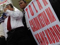 Demo Dugaan Suap Pemilihan Ketua MA