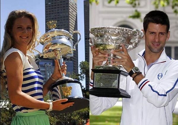 Pose Sang Juara dengan Trofinya