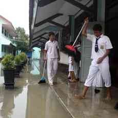 Tiga Ruang Kelas SMPN 26 Kebanjiran