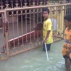Sememi dan Pakal Surabaya Banjir Selutut Orang Dewasa