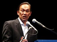 Anwar Ibrahim Bicara Korupsi di Malaysia