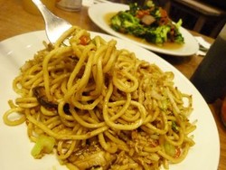 Meracik Sendiri Mi dan Nasi Goreng Fresh From The Wok