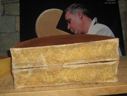 Kini Keju Tertua di Dunia Dijual di Cina