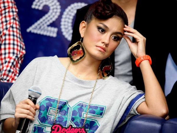 Pusingnya Juri Indonesian Idol 2012