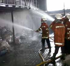 Home Industry Roti di Karangpilang Dilalap Api