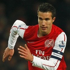 Van Persie Lolos dari Hukuman FA