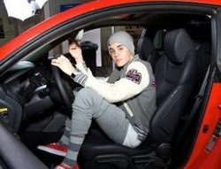 Diteken Justin Bieber, Hyundai Genesis Laku Dilelang