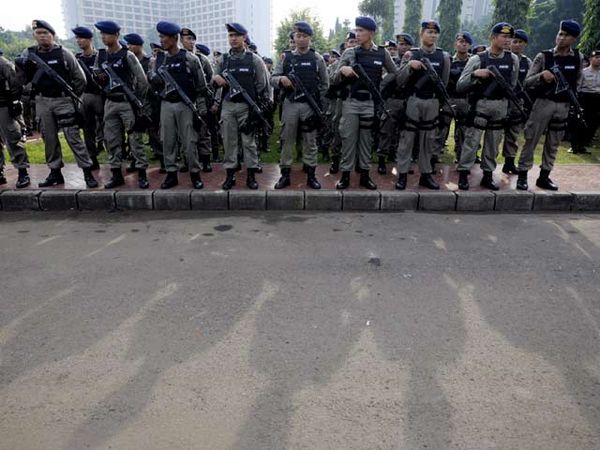 Polisi Minta Bantuan TNI Amankan Demonstrasi