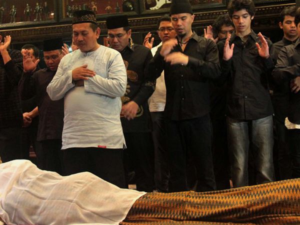 Ayah Ahmad Dhani Meninggal Dunia