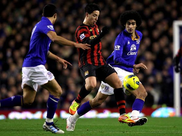 City Takluk di Kandang Everton