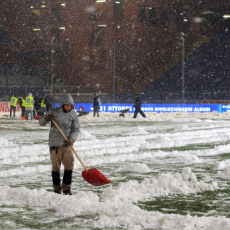 Cuaca Buruk, Dua Laga Seri A Ditunda