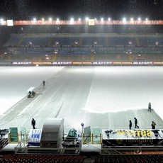 Lapangan Tertutup Salju, Parma vs Juventus Ditunda