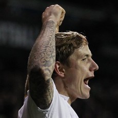 Pavlyuchenko Gabung Lokomotiv