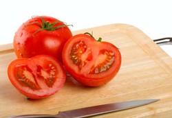 Tomat yang Dimasak Terbukti Cegah Perkembangan Sel kanker