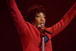 Macy Gray Bawakan Ulang Lagu Metallica, Radiohead, Kanye West di Album Baru