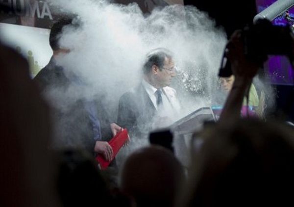 Capres Prancis Dilempari Terigu