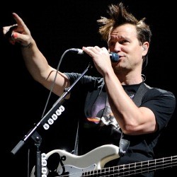 Blink 182: Lagu Terbaik Kami Ada di Album Neighborhoods