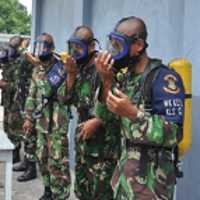 Calon Prajurit TNI AL Digembleng Teknik Penanggulangan Radiasi Nuklir