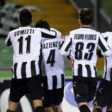 Kalahkan Lecce, Udinese Bayangi Milan