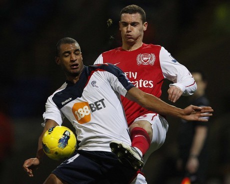 Tak Ada Gol di Laga Bolton vs Arsenal