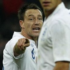 Terry Lebih Baik Tak Ikut ke Piala Eropa