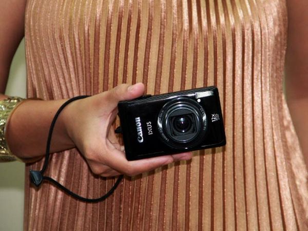 Canon Ixus 1100 HS Bodi Langsing, Performa Tangguh