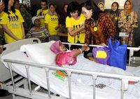 Penderita Kanker Terima Makanan Sehat