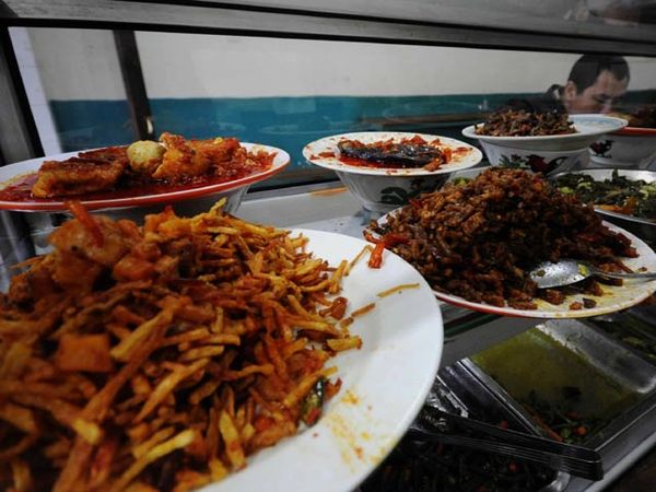 Asiik, Warteg Batal Dikenai Pajak