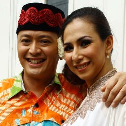 Ini Dia Alasan Ferry & Deswita Rahasiakan Pernikahannya