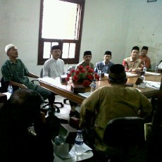 FPM Tolak Komersialisasi di Masjid Raya Bandung Jabar