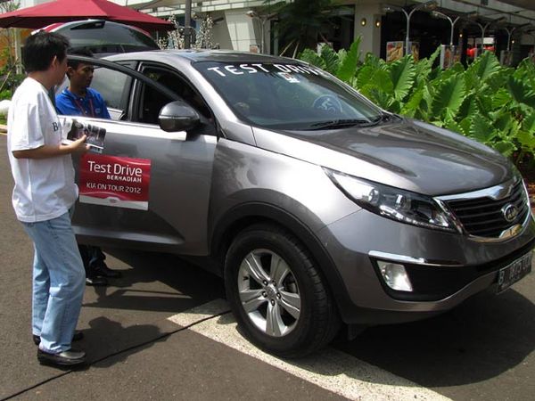 Test Drive Mobil Baru KIA