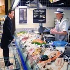 PM Inggris Belanja Sendiri Kebutuhan Makan Malam di Supermarket