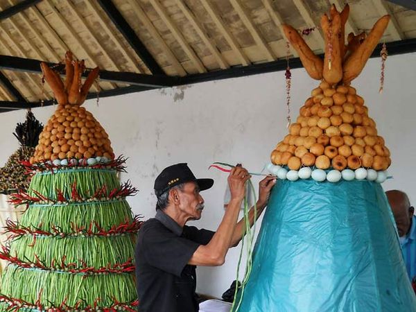 Gunungan Kraton Yogya Siap Dikeluarkan