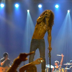 Slank Hibur Ribuan Slanker Makassar