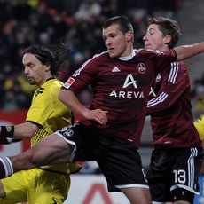 Atasi Nurnberg, Dortmund ke Puncak Klasemen