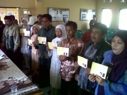 Sah! 17 Pasangan di Garut Dinikahkan Setelah Berkeluarga Puluhan Tahun