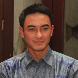 Pesan Mesum Tak Bisa Buktikan Zumi Zola Berzina