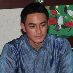 Zumi Zola Tak Pernah Kirim Foto Bugil Untuk Farnita