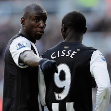 Kalahkan Villa, Newcastle Geser Arsenal