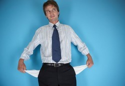 Pria Miskin Lebih Sulit Menahan Diri Saat Melihat Bikini?